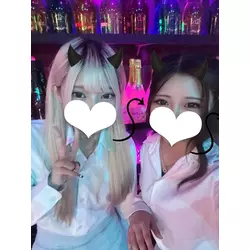 GIRL'S BAR CATIA