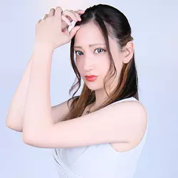 真城 みく