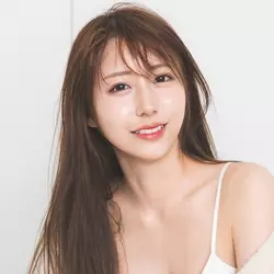 皇 ゆりの