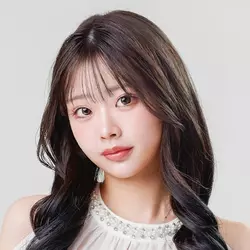 藍凛 ゆな