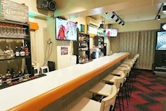 アクア(港区 新橋のガールズバー)