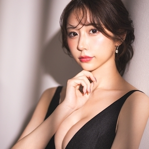 皇 ゆりの