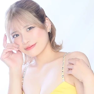 アヤナ