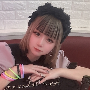 にこ