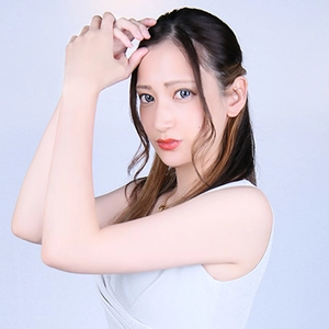 真城 みく