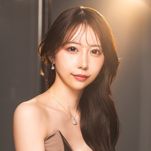 皇 ゆりの