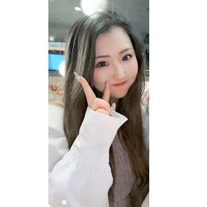 ゆりな