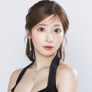 美波 あいか