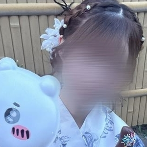ゆりな