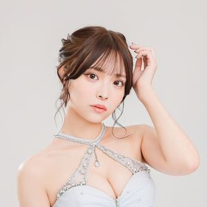 芹咲 なえ