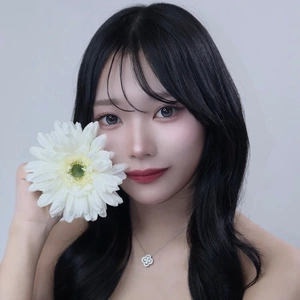 月城　恋