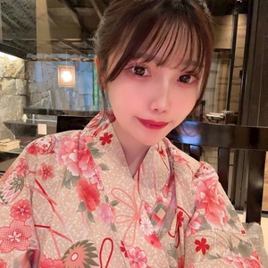 暁美 もえ
