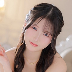 鈴璃 まゆ