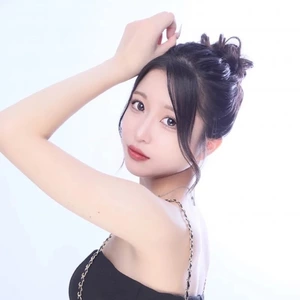 綺翠ウララ