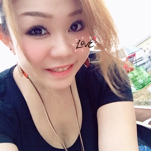山崎 亜美
