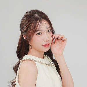 白乃 菜月