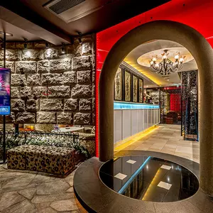 レッドシューズ