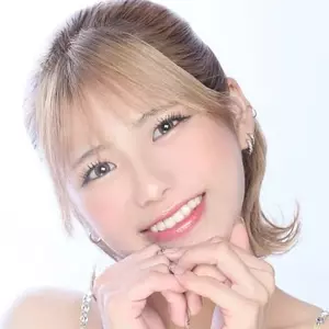 アヤナ