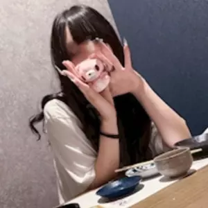 うい|沼津市 高島町のガールズバー|E's Bar(イーズバー)