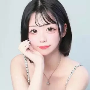 かれん|静岡市 葵区常磐町のキャバクラ|DEAREST(ディアレスト)