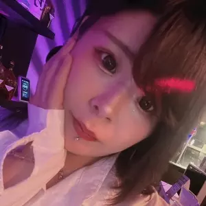 あかね|小田原市 栄町のガールズバー|CATIA(キャティア)