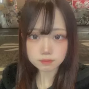 なる [23才]|静岡市 葵区常磐町のガールズバー|SHARE(シェア)