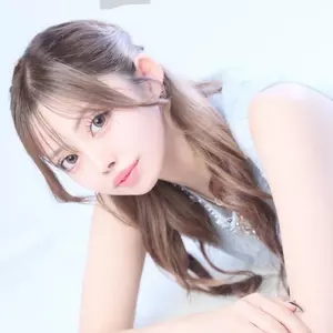 みな|新宿区 歌舞伎町のキャバクラ|華灯(ハナビ)