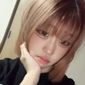 なな|成田市 花崎町のキャバクラ|DIORA(ディオラ)
