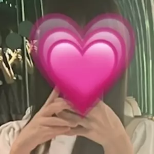 なつ|藤沢市 南藤沢のガールズバー|GRYX(グリックス)