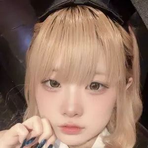 あか|長崎市 本石灰町のガールズバー|Party Bunny(パーティーバニー)