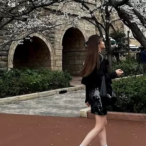 つき|厚木市 中町のガールズバー|ROYAL couture(ロイヤルクチュール)