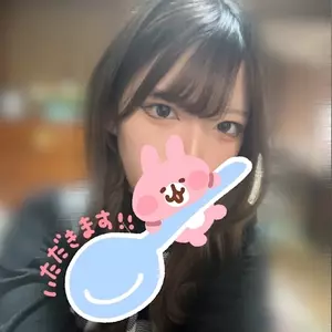 りあ|小田原市 栄町のガールズバー|& Co.(アンドコー)