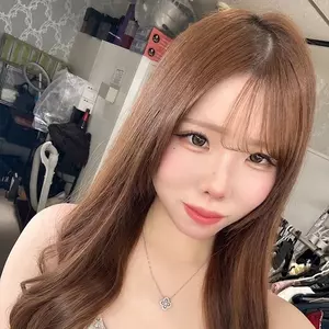 白鳥 ゆり|鹿児島市 山之口町のキャバクラ|EMIRAI(エミライ)