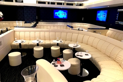 Girl S Gafe Bar With You ウィズユー さいたま市大宮区仲町 ガールズバーの求人情報 ガールズバースタイル求人