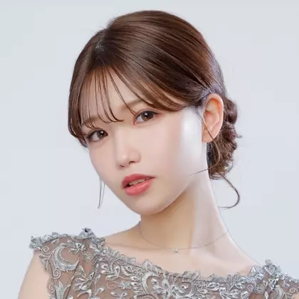 暁美 もえ