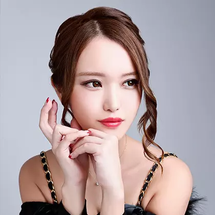 ユイナ