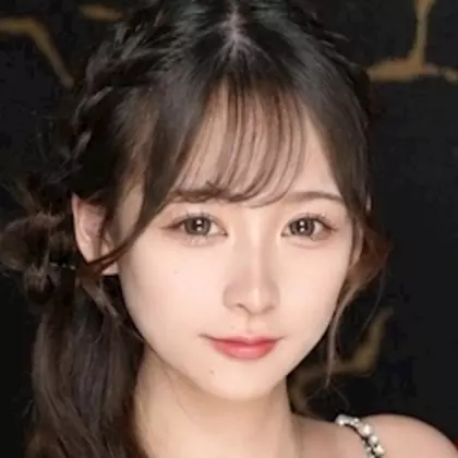 真白 あい
