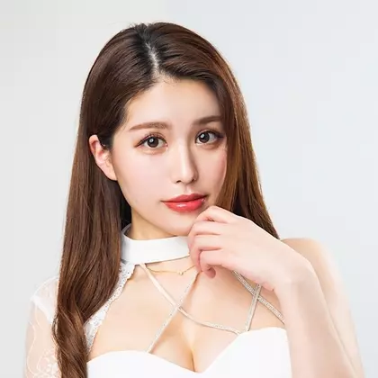 黒輝 りさ