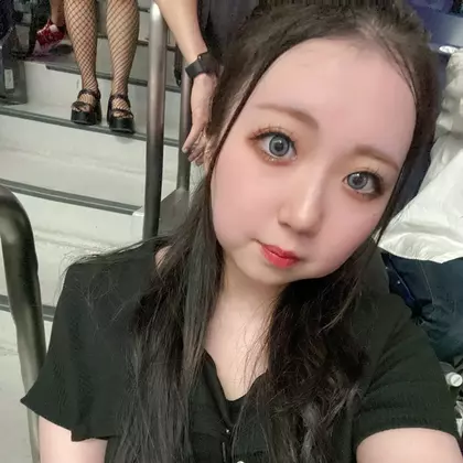 シオリ