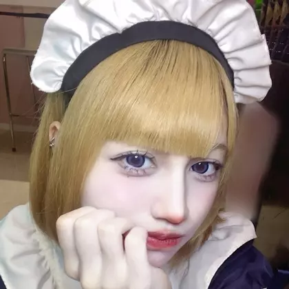 てぃな
