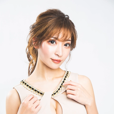 美波 あいか