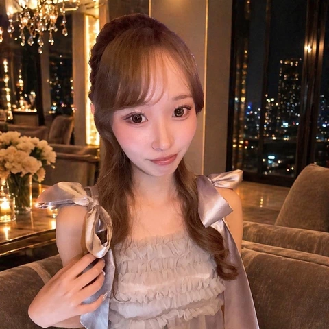 羽衣石 ありさ