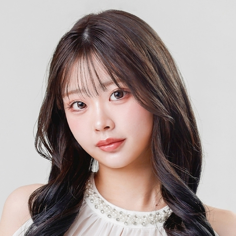 藍凛 ゆな
