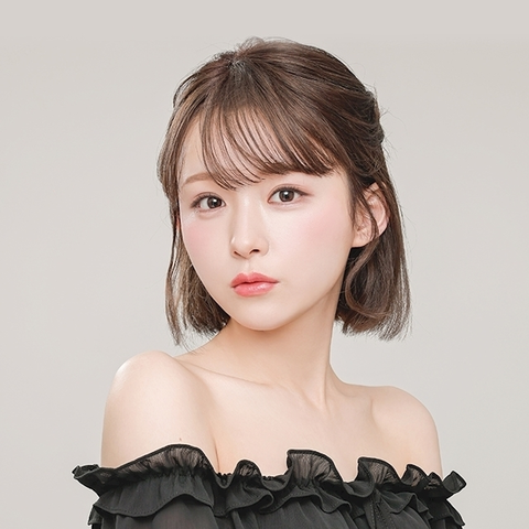 白咲 かな