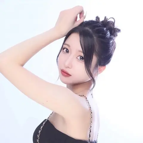 綺翠ウララ