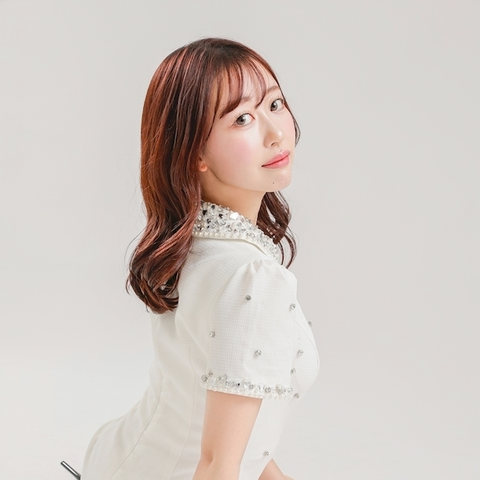 乙川 ゆあ