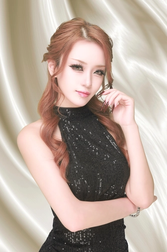 凛@プラチナム(越谷市 千間台東のキャバクラ)