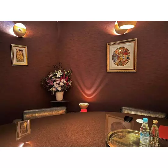 A LOUNGE MOMOKO
