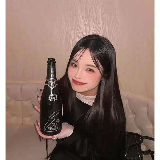 Girl's Bar TINDER LAND