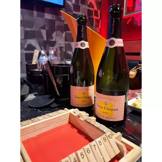 CLUB 茜